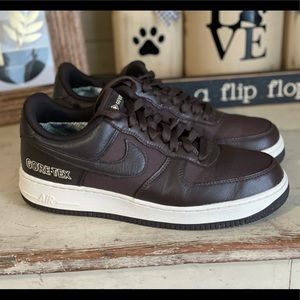 COPY - Men Size 9.5 Nike Air Force 1 Gore-Tex! Excellent condition!
